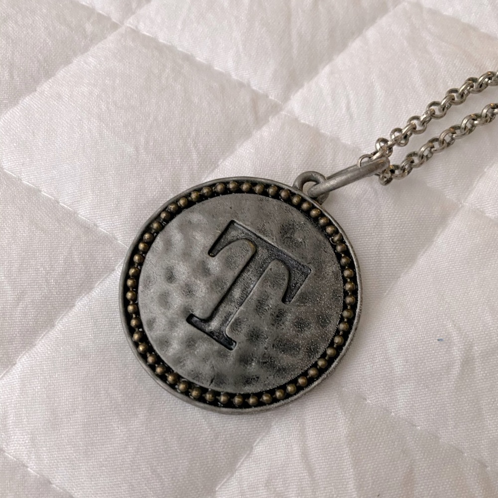 Boutique Necklace T Pendant